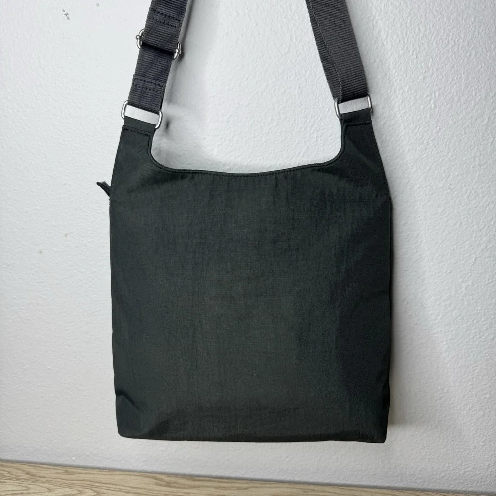 Baggallini Gray‎ Bucket Bagg Crossbody Purse Handbag Travel Bag - Stained Lining